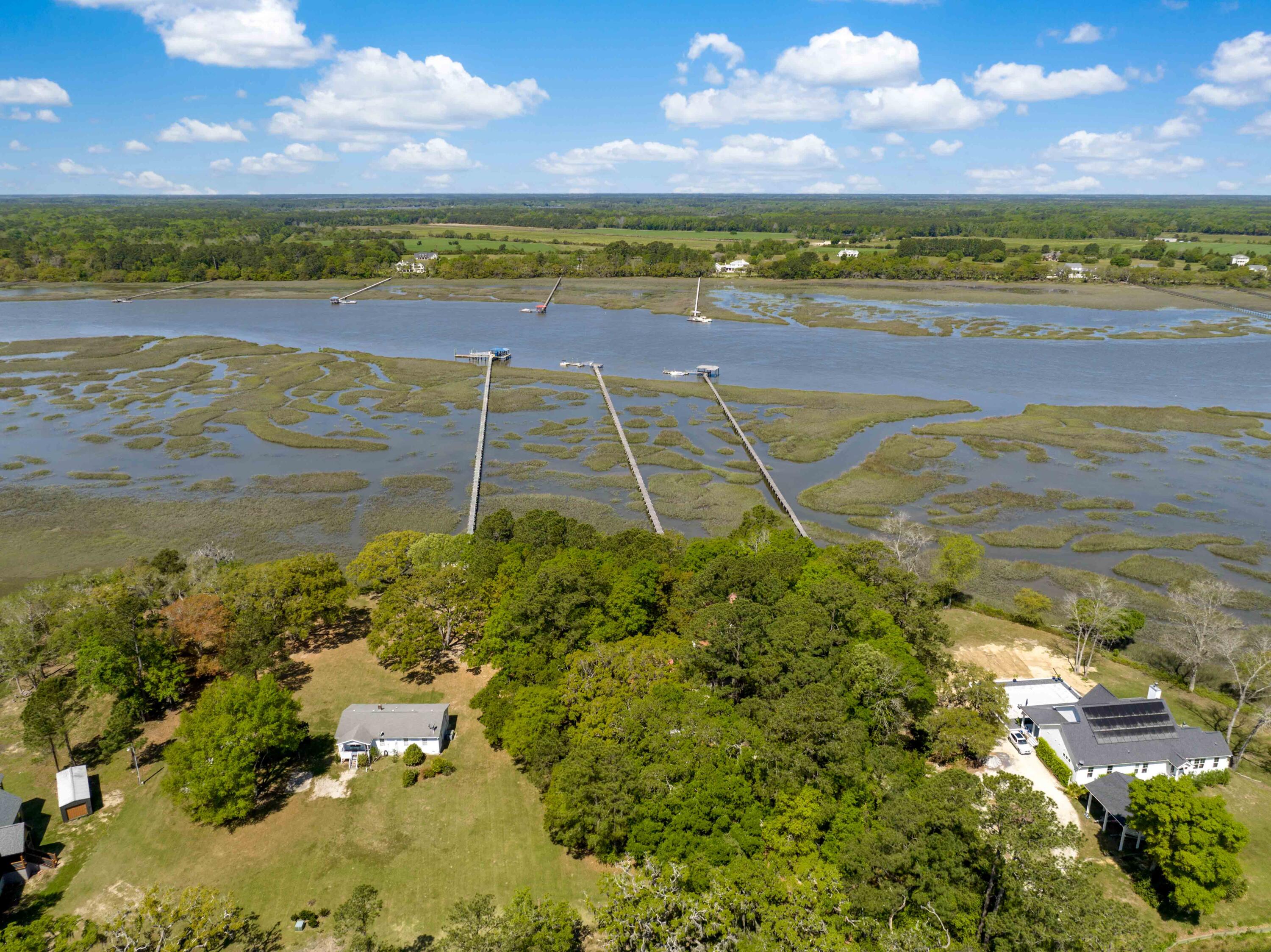 4 BR/2BA overlooking Bohicket Creek