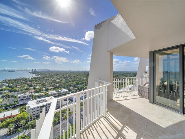 $599,000 | 2000 Towerside Terrace, Unit TS4