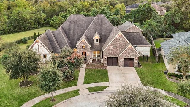 $2,150,000 | 1 Heights Knoll Court | The Village of Bees Creek