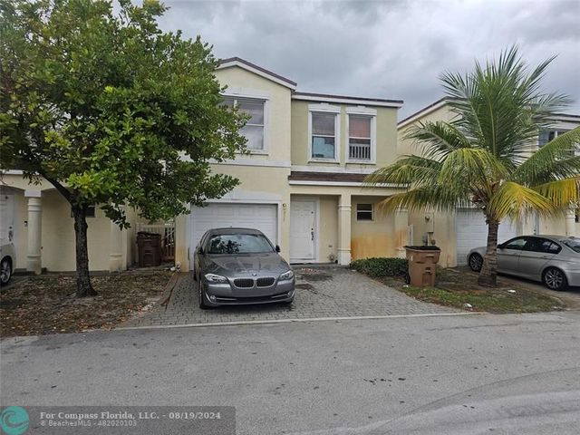 $2,995 | 917 Southwest 15th Street | Broward Highlands