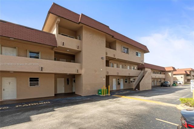 $199,000 | 9956 Southwest 88th Street, Unit 1241 | Puerta del Sol Condominiums