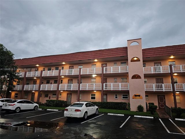 $129,000 | 9441 Sunrise Lakes Boulevard, Unit 308 | Sunrise Lakes