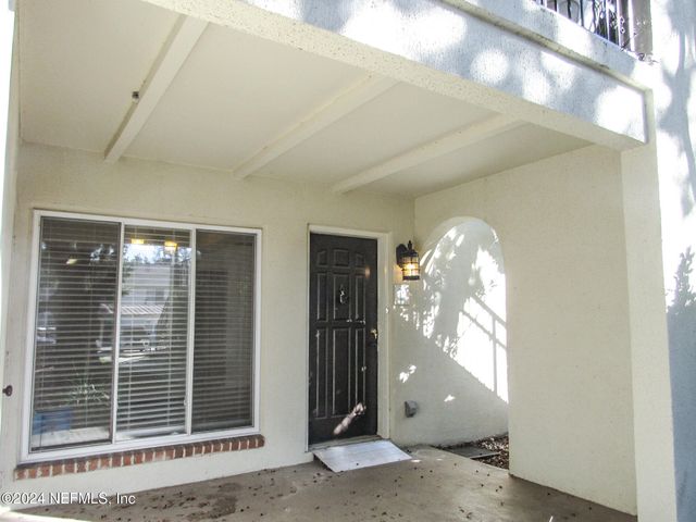 $324,900 | 2223 Astor Street, Unit T2 | Orange Park