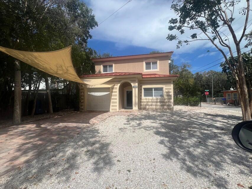 a view of house and outdoor space