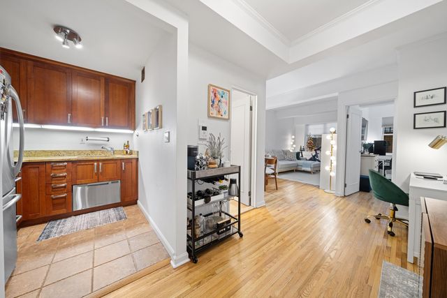 $585,000 | 166 West 76th Street, Unit F | Upper West Side