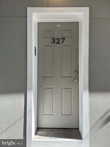 $1,000 | 327 Park Avenue, Unit 1 | Downtown Baltimore