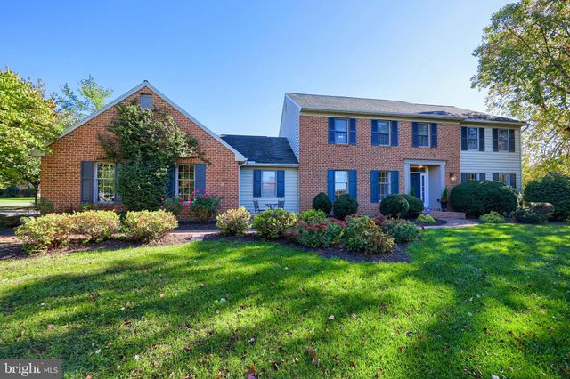 $749,900 | 561 Randolph Drive | Manheim Township - Lancaster County