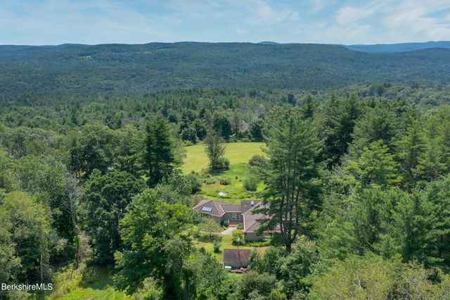 $750,000 | 571 Hayes Hill Road | New Marlborough