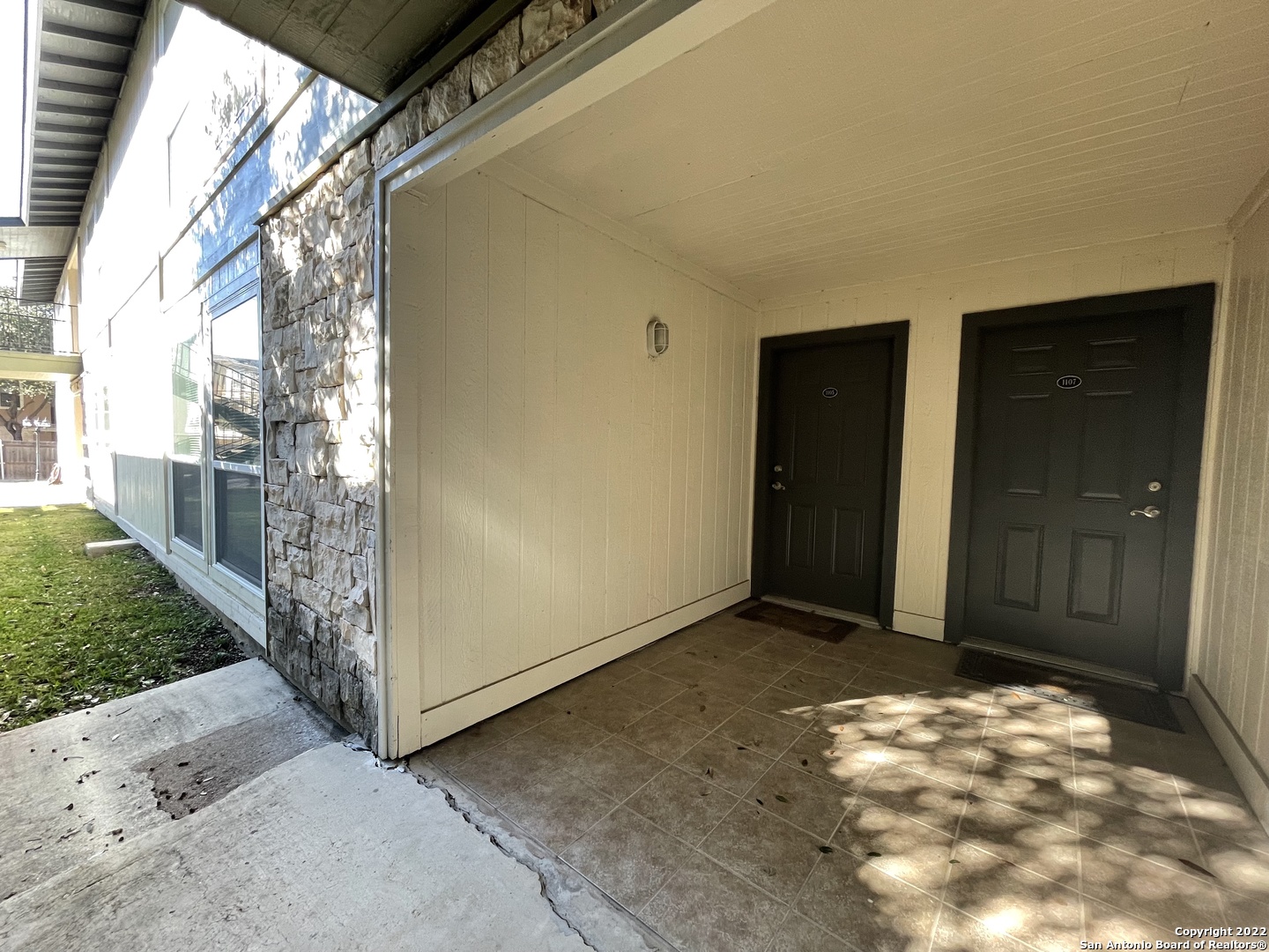 a view of a front door of the house