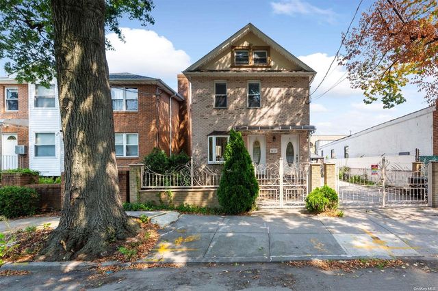 $1,200,000 | 59-21 Fresh Meadow Lane | Flushing