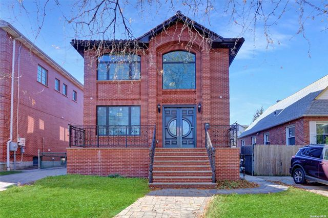 $1,850,000 | 58-28 218th Street | Bayside