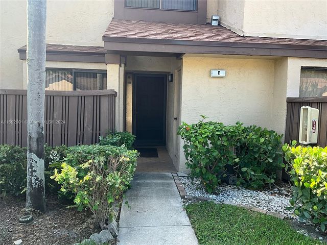 $2,350 | 3952 Cocoplum Circle, Unit 3643 | Coral Gate