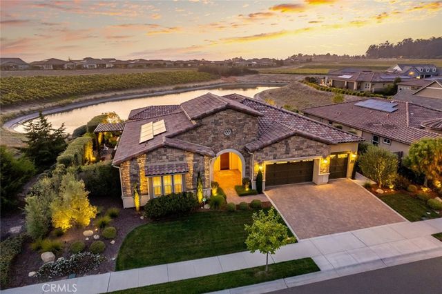 $2,195,000 | 1079 Trail View Place | Trilogy at Monarch Dunes