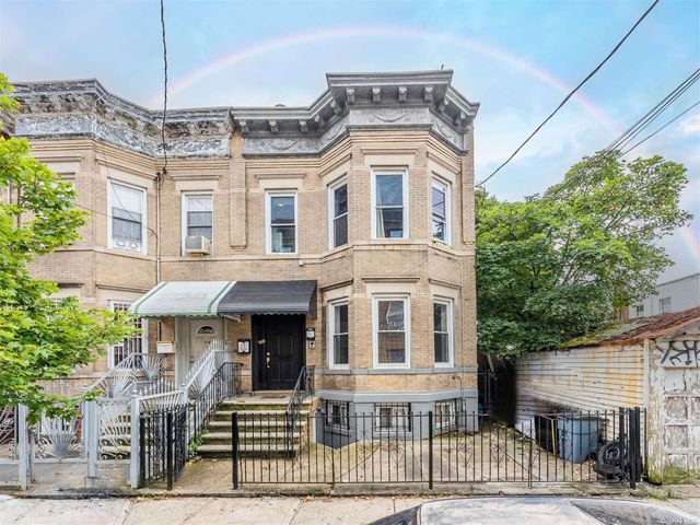 $1,280,000 | 74-10 88th Road | Woodhaven