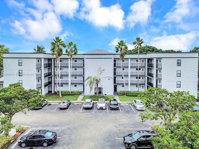 $1,825 | 7550 Stirling Road, Unit V219 | Davie