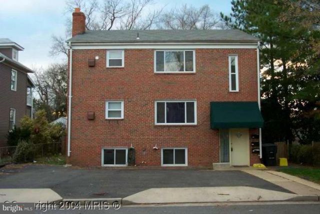 $2,250 | 728 North Wakefield Street | Bluemont - Arlington