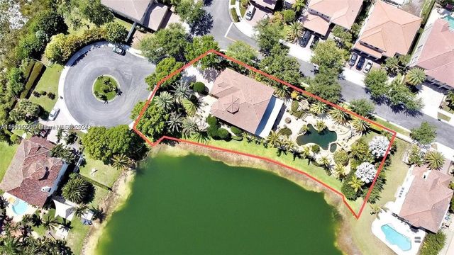 $2,100,000 | 780 Southwest 167th Avenue | Pembroke Shores