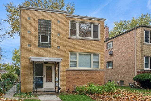 $2,400 | 1703 Washington Street, Unit 2 | Evanston