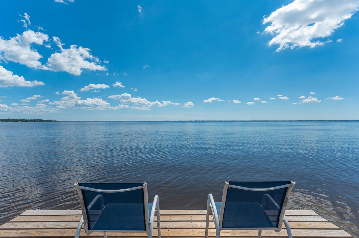 a view of a terrace with sky view