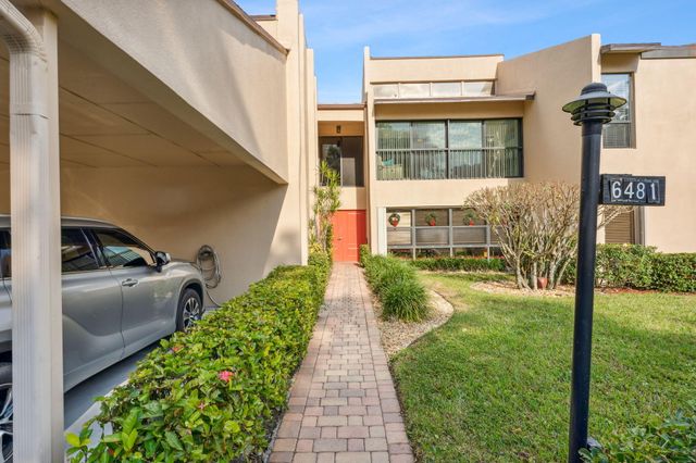 $385,000 | 6481 Pumpkin Seed Circle, Unit 226 | Boca del Mar