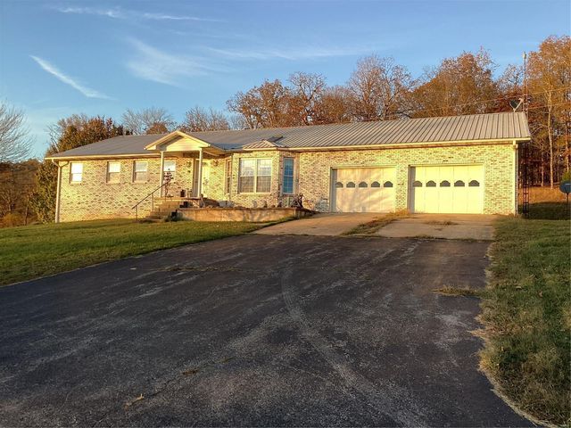 $475,000 | 9747 Wayne Route | Jefferson Township - Wayne County