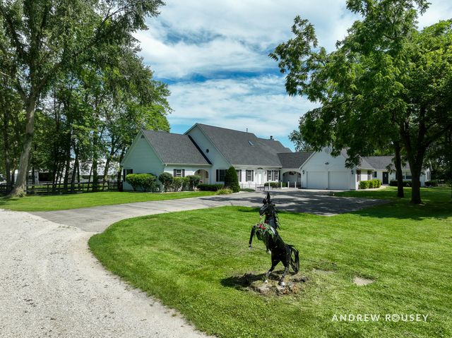 $1,950,000 | 27490 West Wilmot Road | Channel Lake