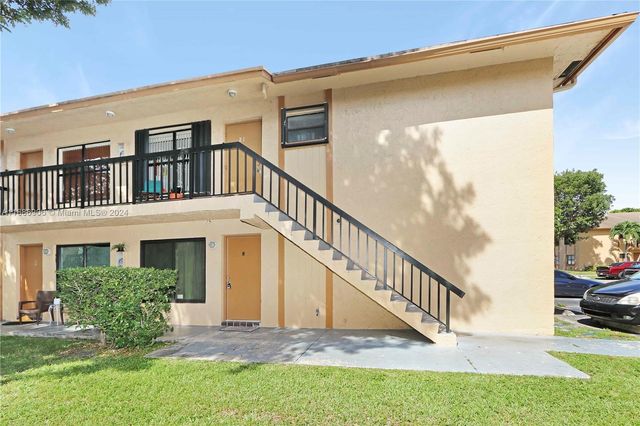 $2,200 | 2530 West 67th Place, Unit 1129 | Hialeah