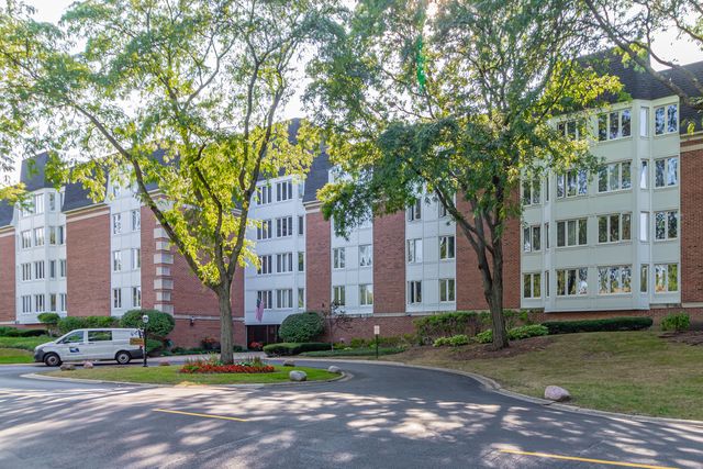 $244,600 | 175 Lake Boulevard, Unit 345 | Buffalo Grove