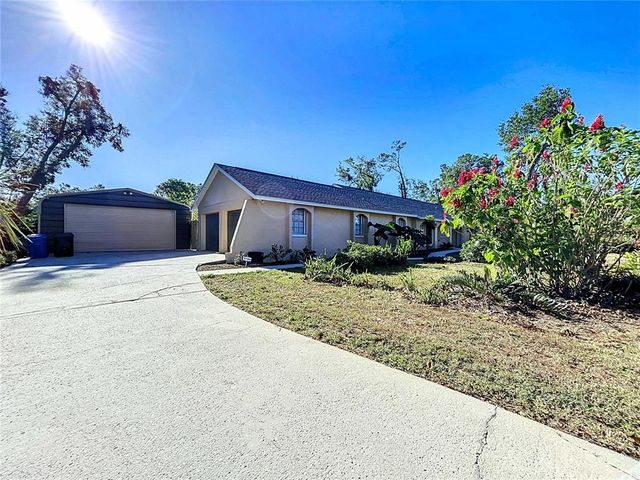 $469,900 | 1806 Parkwood Drive | Valrico