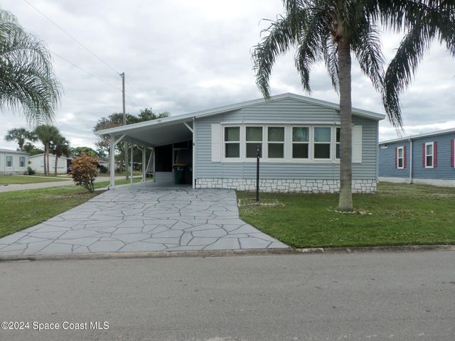 $179,900 | 601 Marlin Circle | Barefoot Bay