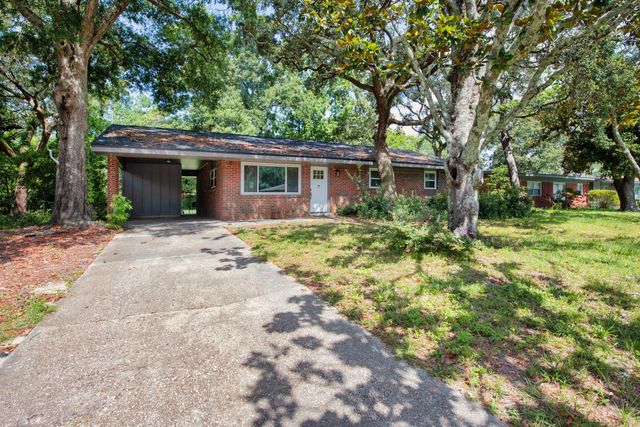 $325,000 | 305 Leah Miller Drive Northwest | Northwest Fort Walton Beach