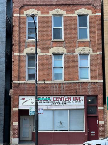 $2,000 | 1520 West Chicago Avenue, Unit 3 | Noble Square