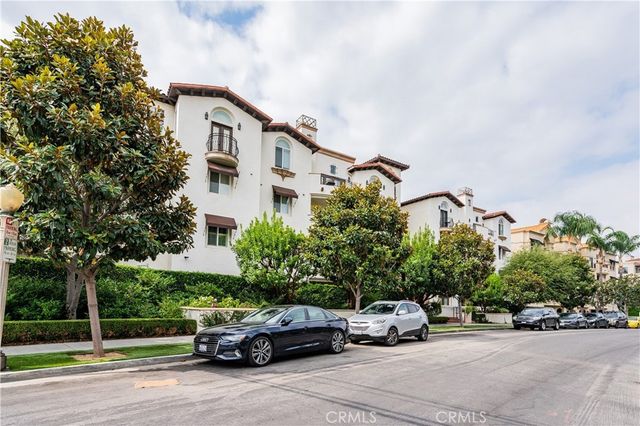 $5,500 | 12020 Guerin Street, Unit PH 5 | Studio City