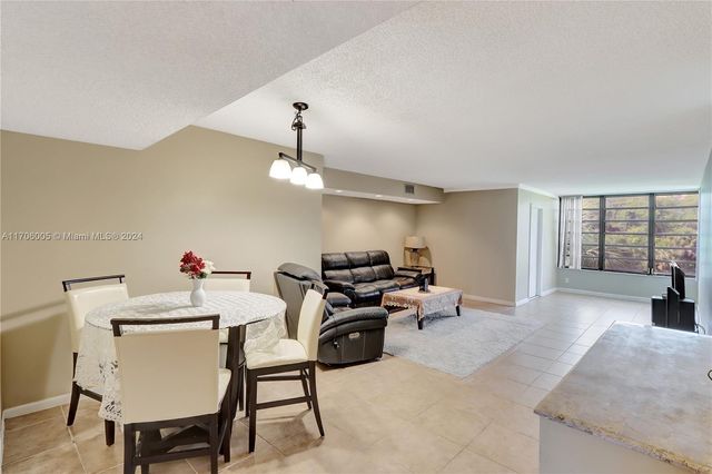 $286,900 | 4133 Carambola Circle South, Unit G304 | Coral Gate