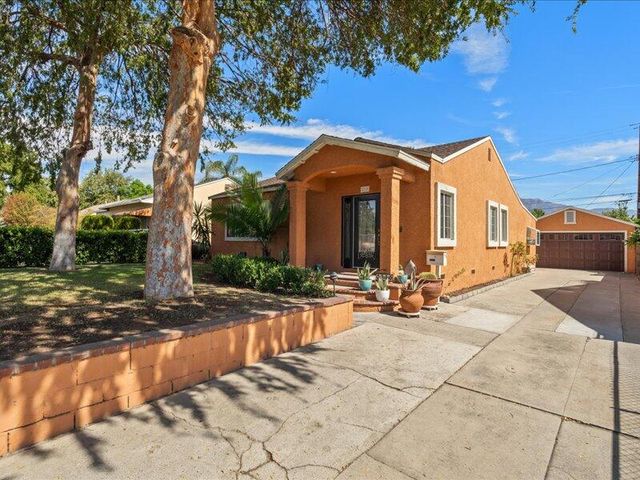 $1,299,000 | 2210 North Buena Vista Street | Airport District