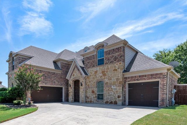 $650,000 | 704 Elm Creek Circle | Mansfield