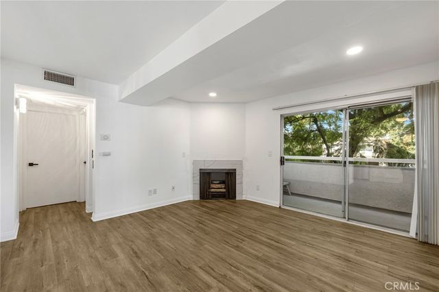 $3,500 | 4406 Cahuenga Boulevard, Unit 101 | Toluca Lake