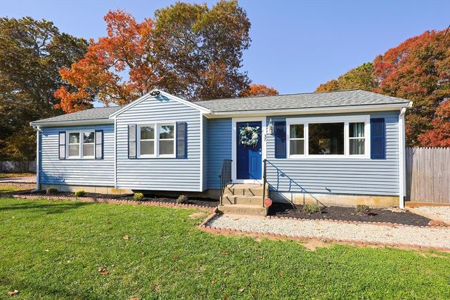 $489,900 | 37 Seacoast Shores Boulevard | East Falmouth