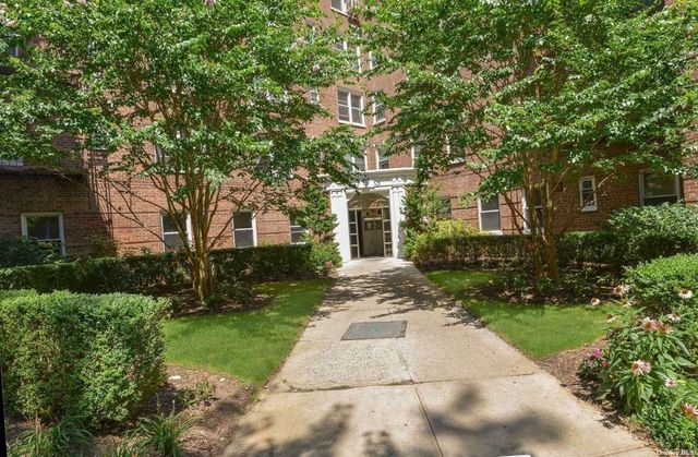 $319,999 | 72-81 113th Street, Unit 6T | Forest Hills