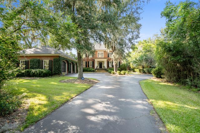 $2,100,000 | 84 Bay Drive