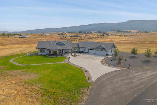 $830,000 | 157 Ridgeview Drive