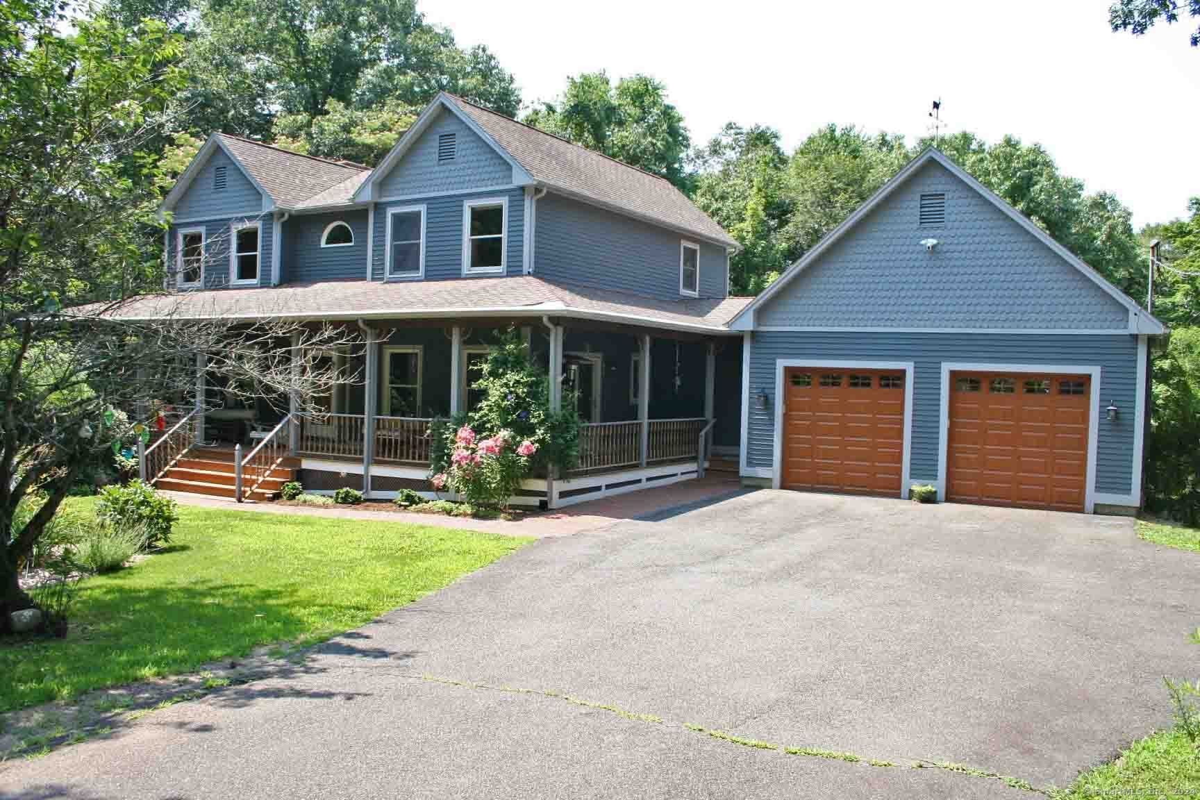 Fabulous Farmhouse Colonial