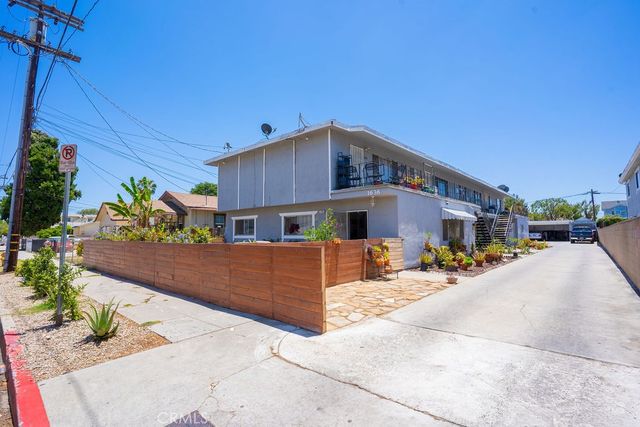 $2,000,000 | 1636 West 219th Street | Harbor Gateway