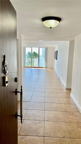 $4,750 | 5825 Collins Avenue, Unit 5G | Corinthian Condominiums