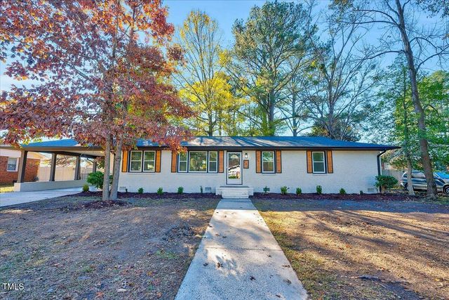 $280,900 | 420 Dixie Drive | Selma