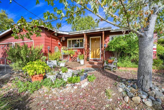 $825,000 | 776 Rose Lane | Healdsburg