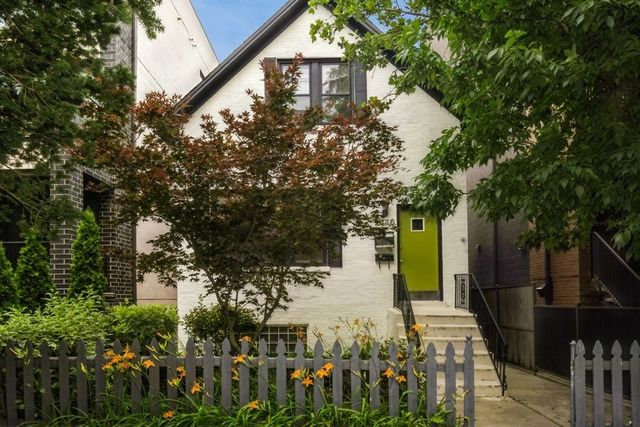 $925,000 | 2446 West Thomas Street | Ukrainian Village