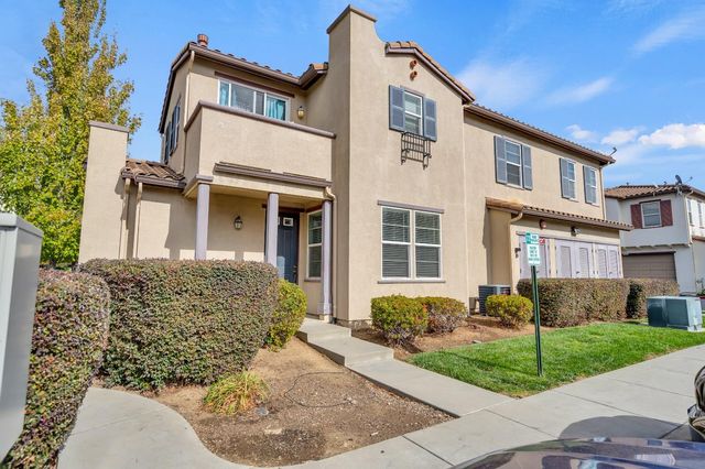 $495,000 | 8340 Crystal Walk Circle | Laguna