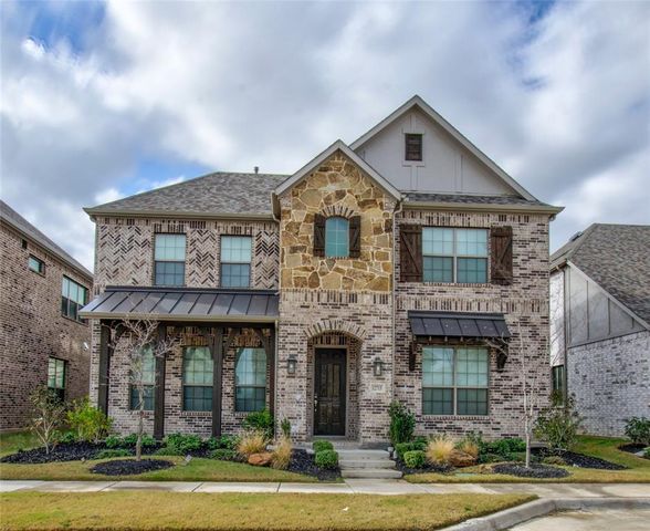 $830,000 | 12715 Royal Oaks Lane | West Side Farmers Branch