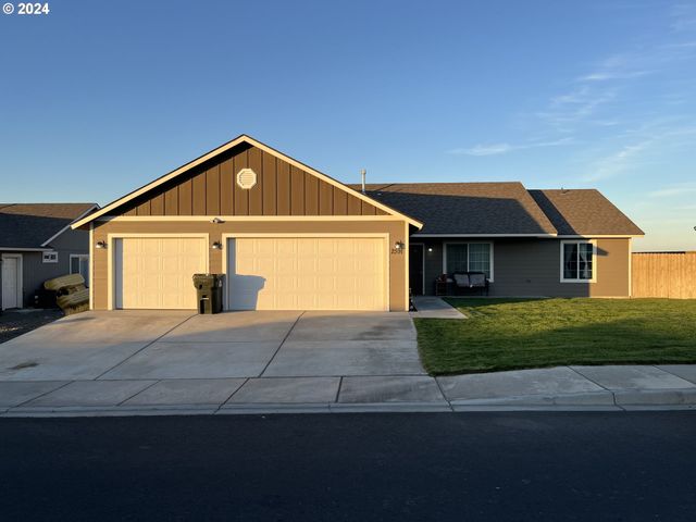 $368,949 | 2591 Oriole Street | Umatilla